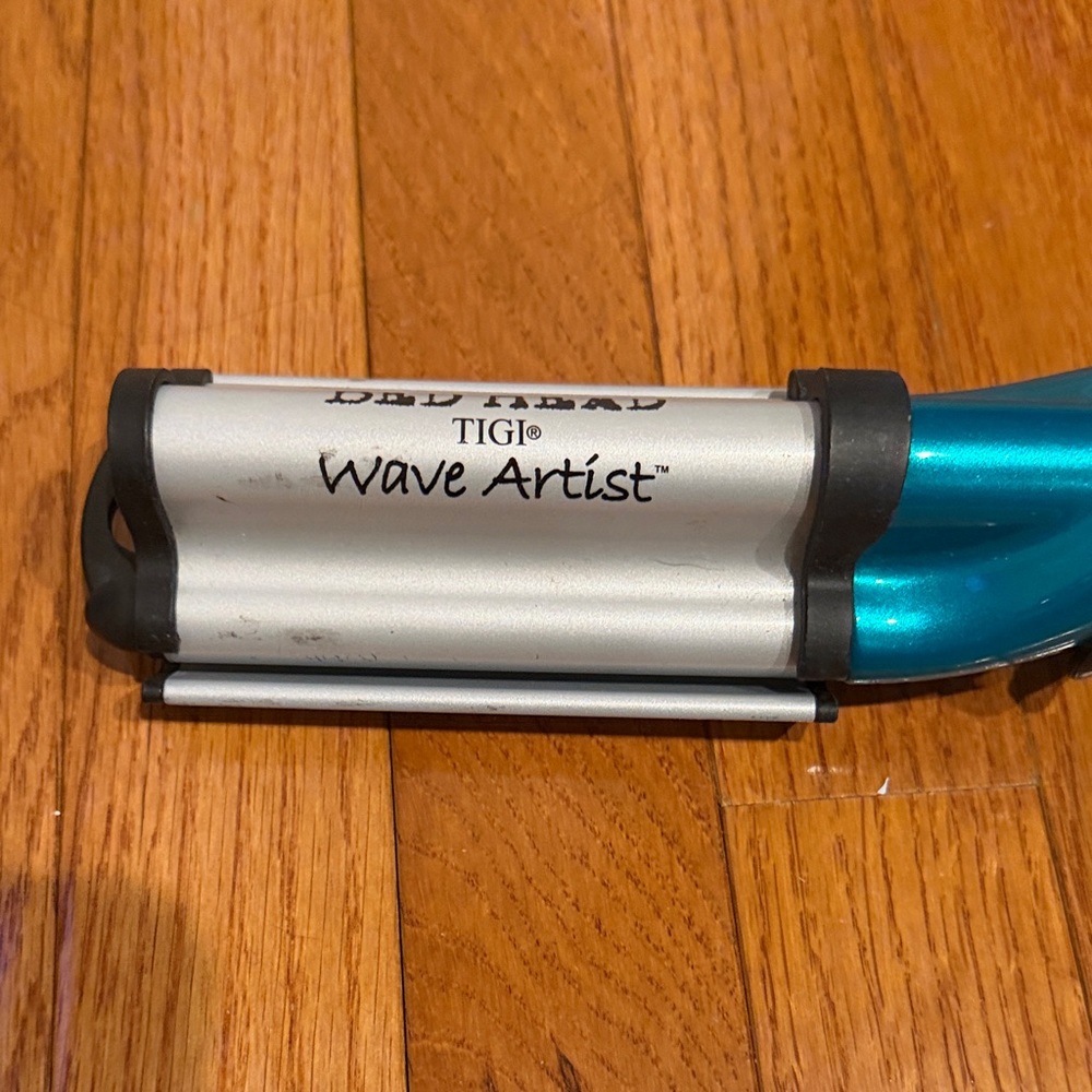 TIGI BedHead Teal and Silver Styling Tool - Picture 3 of 11